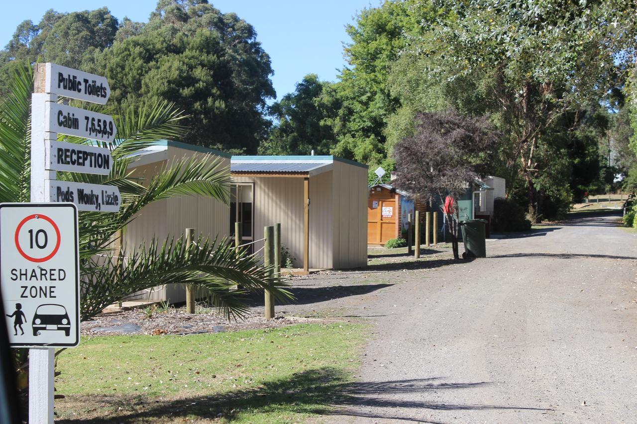 Wonky Stables Holiday Park Forrest Экстерьер фото